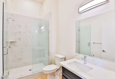 Private room at 1073 Exposition Blvd, image 8 of 13