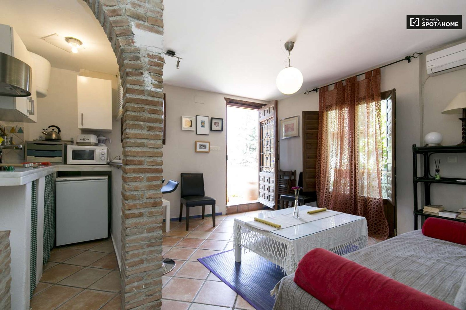 Nowoczesne i jasne mieszkanie w Granada