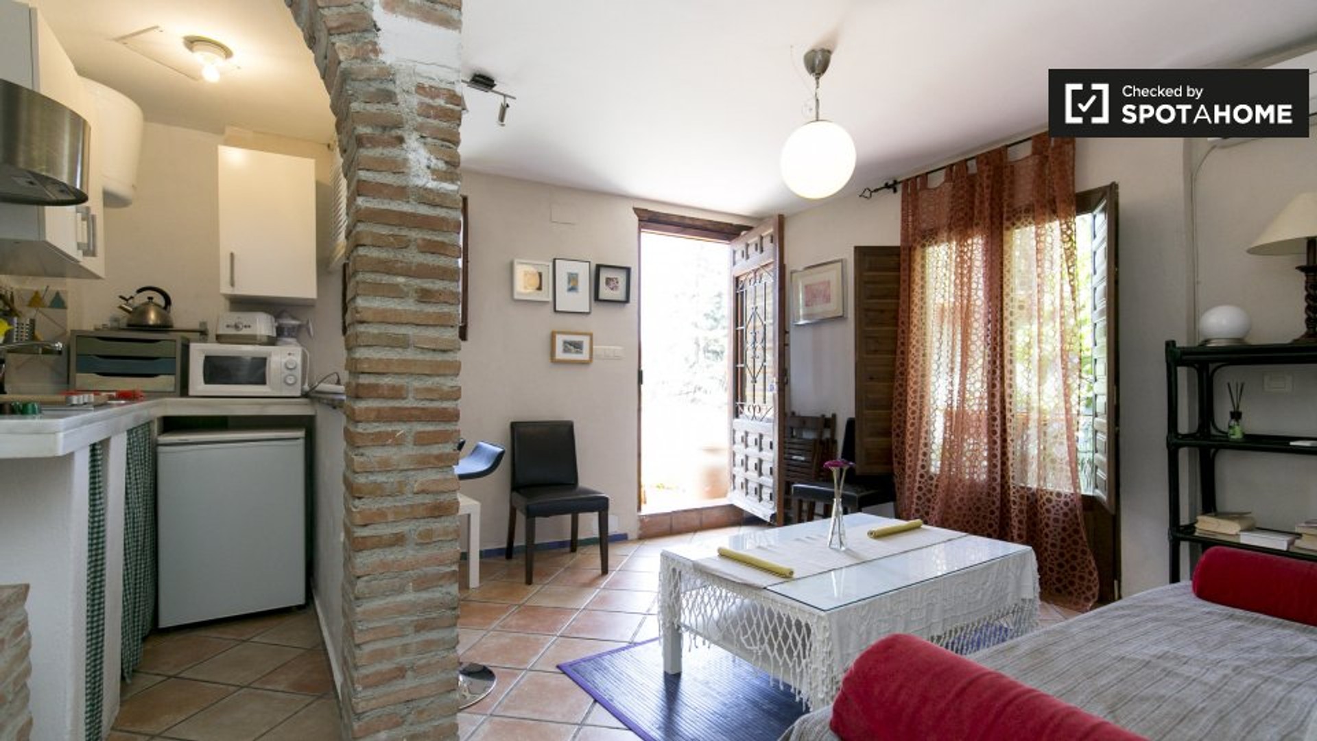Apartamento totalmente mobilado em Granada
