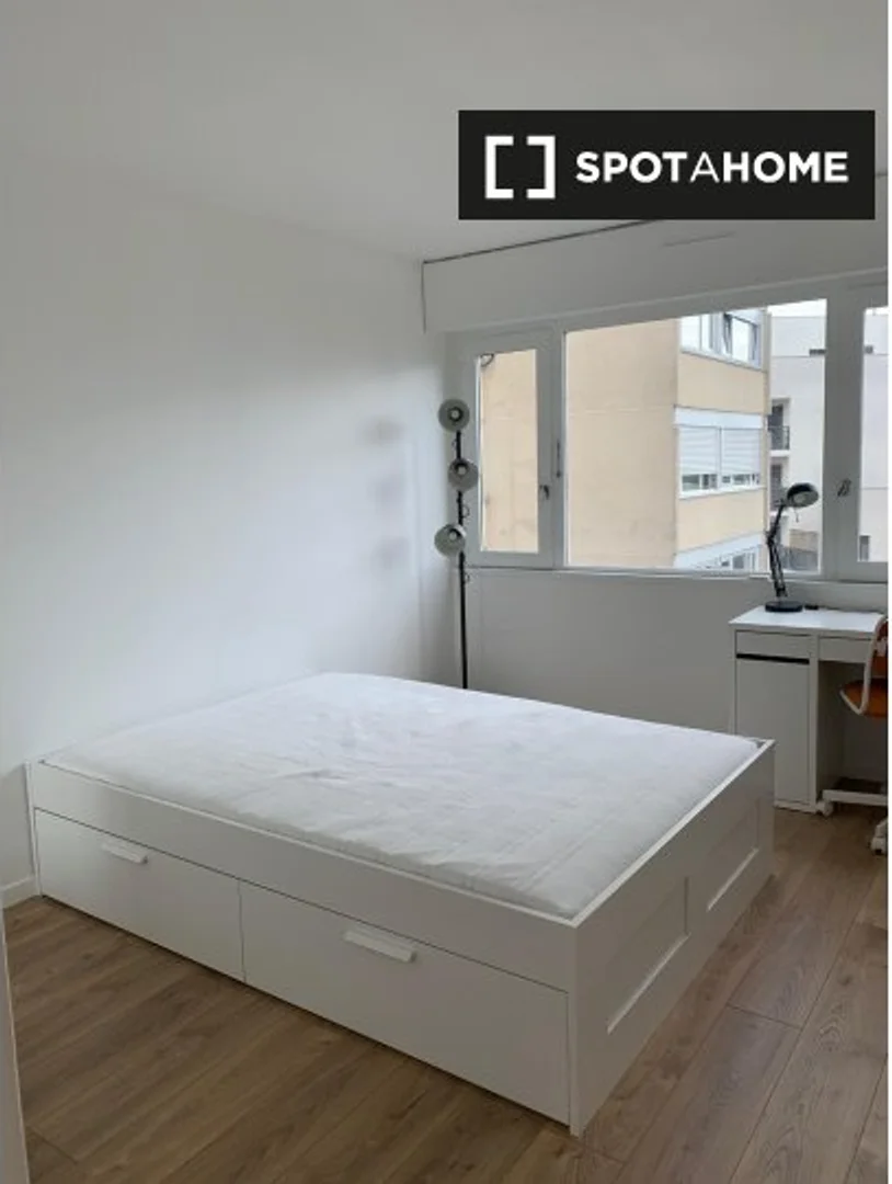 Habitación asequible para estudiantes con buena iluminación en 