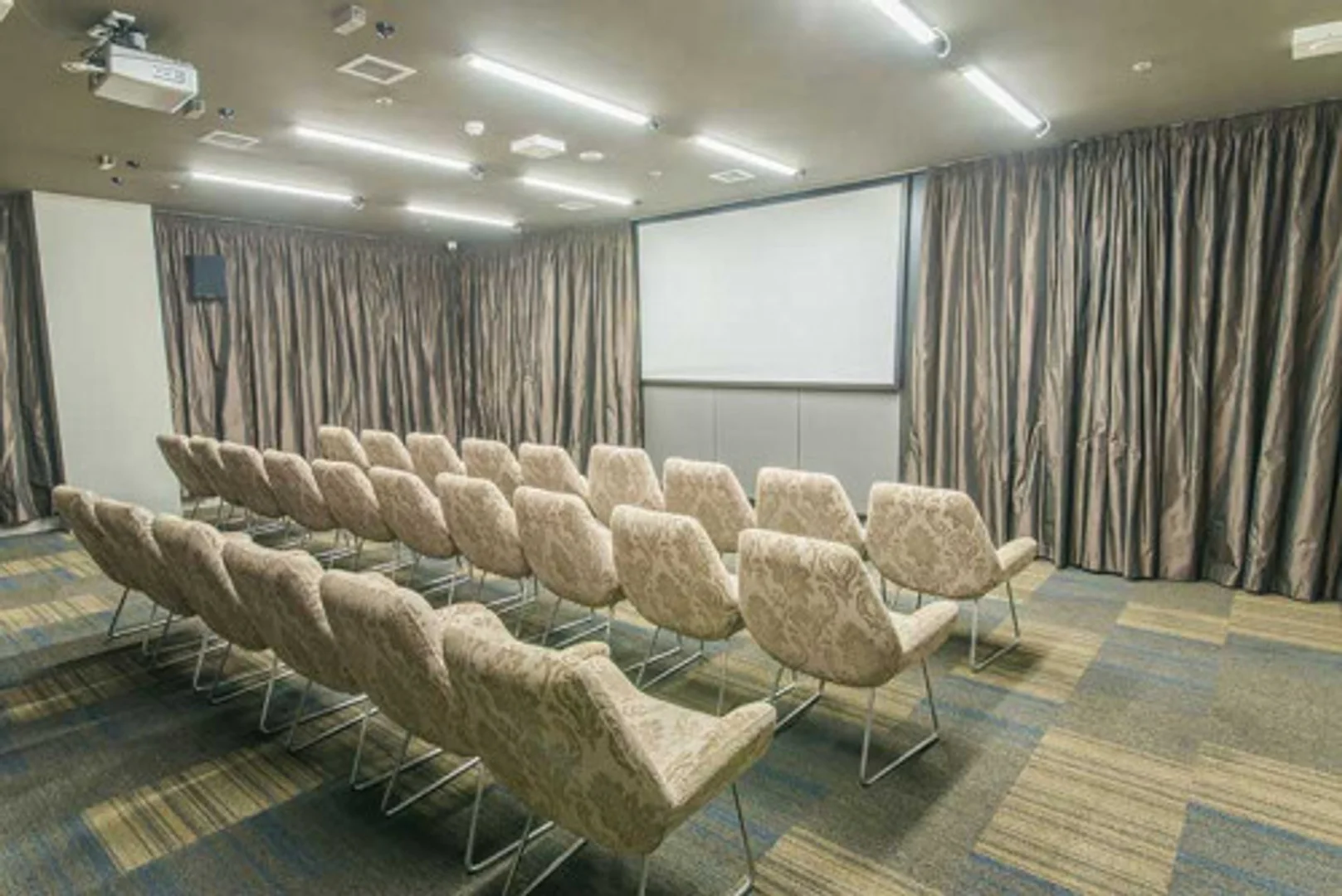 Cozy room for students available in 