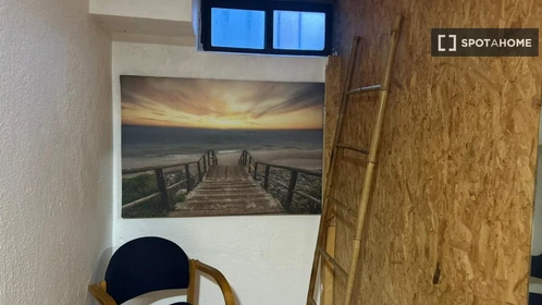 Private room at Av. Infante Dom Henrique, 2775 Parede, Portugal, image 12 of 19