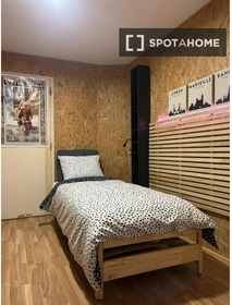 Private room at Av. Infante Dom Henrique, 2775 Parede, Portugal, image 4 of 19