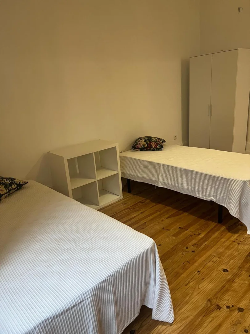 Ekonomiczny pokój studencki z dogodną lokalizacją w 