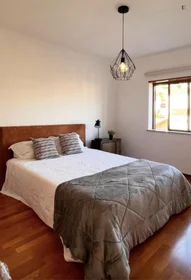 Privatzimmer in der Avenida Fernando Namora, bild 1 von 10