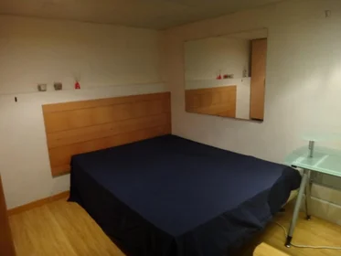 Quarto privado em Calle Ponciano, imagem 1 de 10
