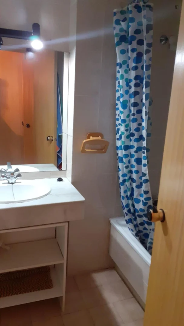 Student-friendly room in  with modern amenities