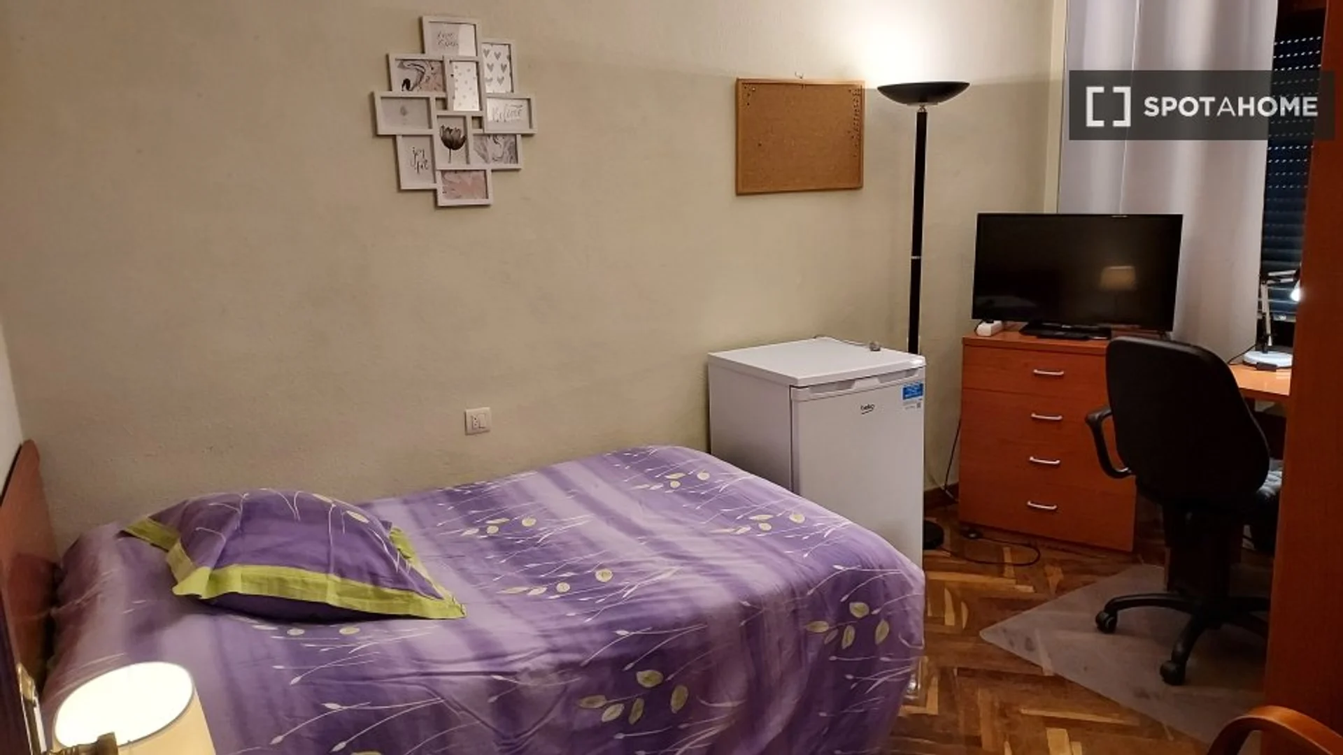  bölgesinde konforlu ve ferah öğrenci odası