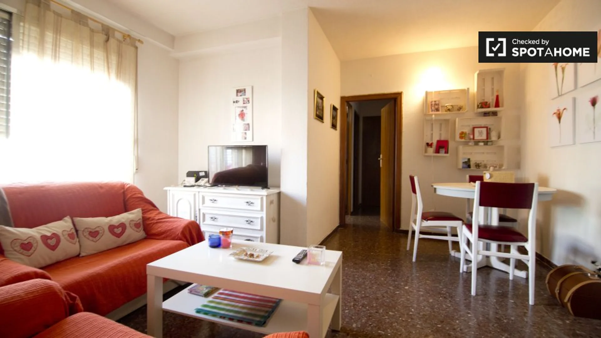 Camera per studenti economica con posizione comoda a 