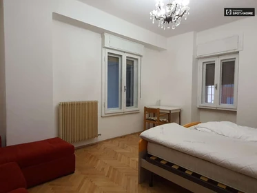 Renting rooms by the month in Trento