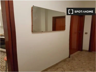 Stanza privata in Via Monsignor Celestino Endrici, immagine 17 di 18