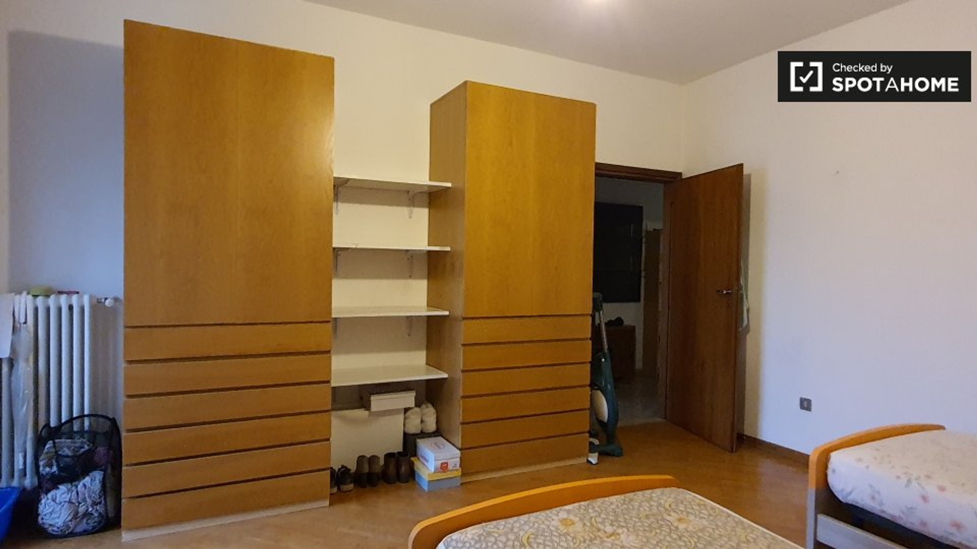 Trento de ortak bir dairede kiralık oda