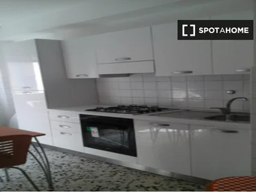 Stanza privata in Via Monsignor Celestino Endrici, immagine 7 di 18