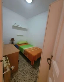 Private room at C. de la Torrecilla del Leal, image 1 of 10
