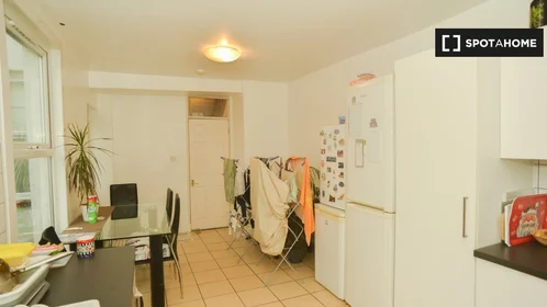Privatzimmer in der Prince Regent Ln, bild 13 von 19