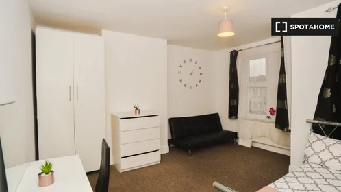 Privatzimmer in der Prince Regent Ln, bild 18 von 19