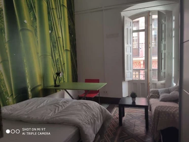 Chambre à louer avec lit double Granada