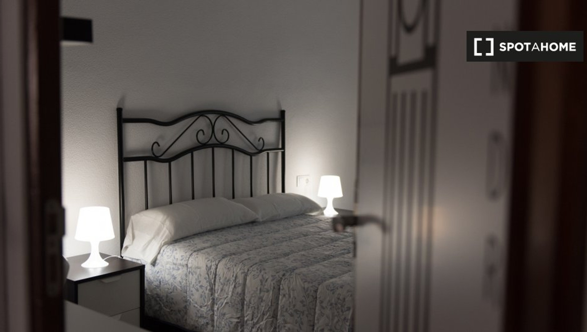 Habitación en alquiler con cama doble Alicante