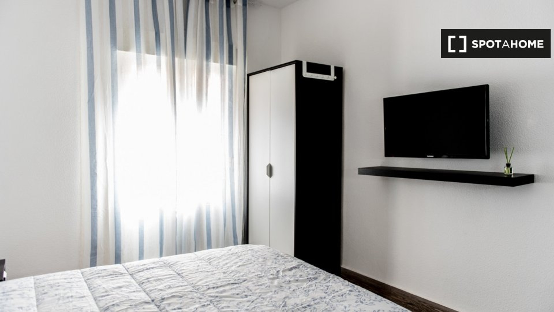 Habitación en alquiler con cama doble Alicante
