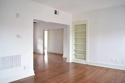 Private room at Gillham Road, image 1 of 10