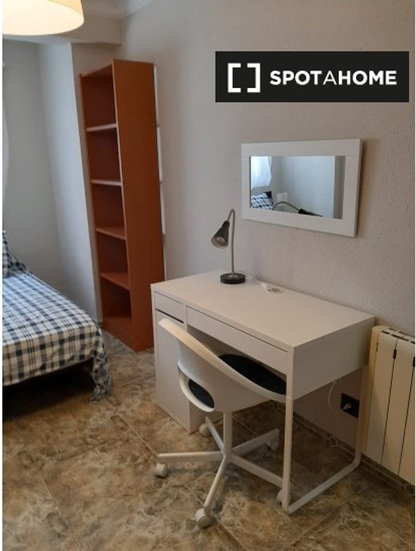 Room for rent with double bed Zaragoza
