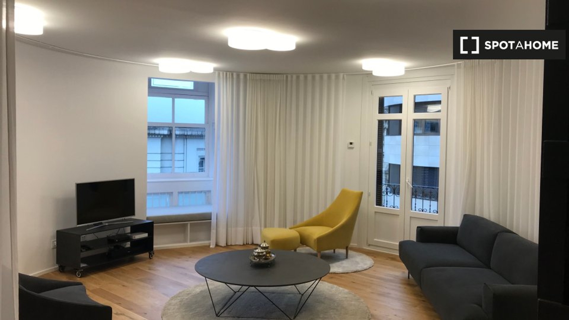 Moderne und helle Wohnung in Bilbao