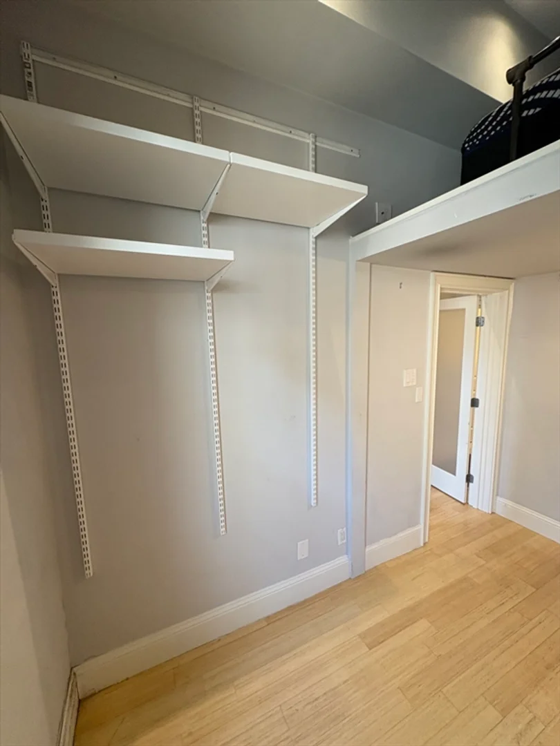 290, Columbus Ave., Unit 5, South End, Boston, MA, 02116