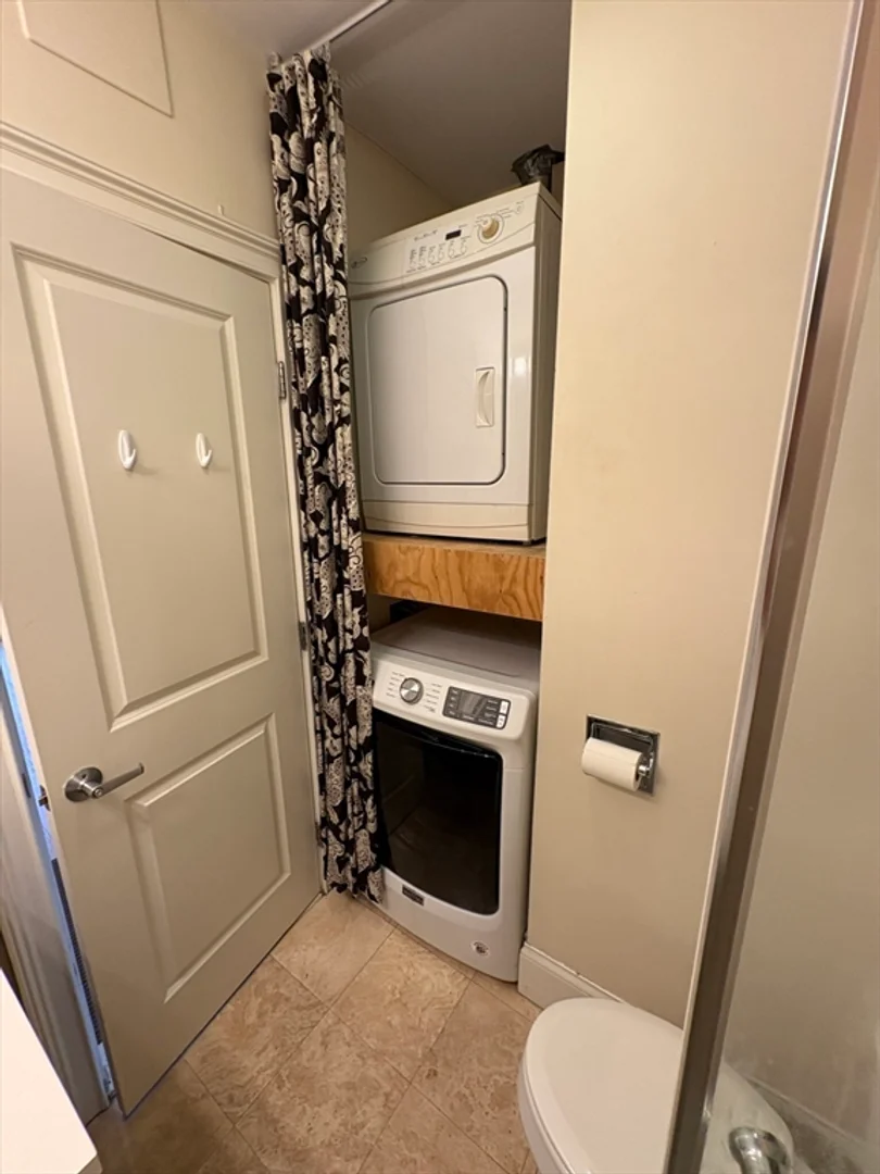 290, Columbus Ave., Unit 5, South End, Boston, MA, 02116