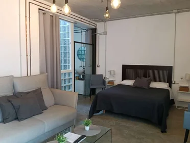Studio à Pl. de la Corredera, image 1 de 19