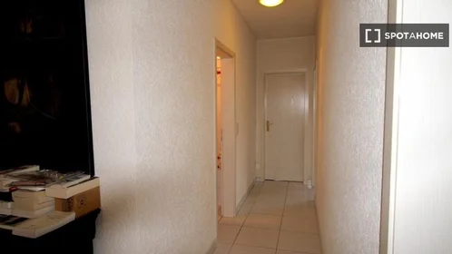 Quarto privado em Rue de Strassen, imagem 16 de 18