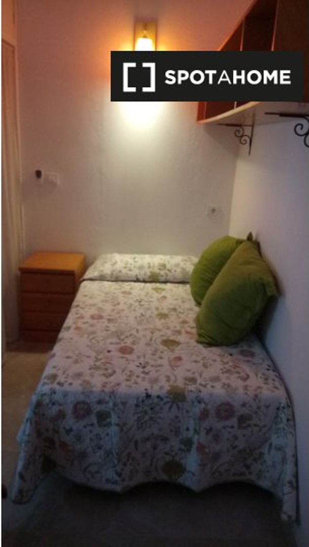 Very bright studio for rent in Córdoba