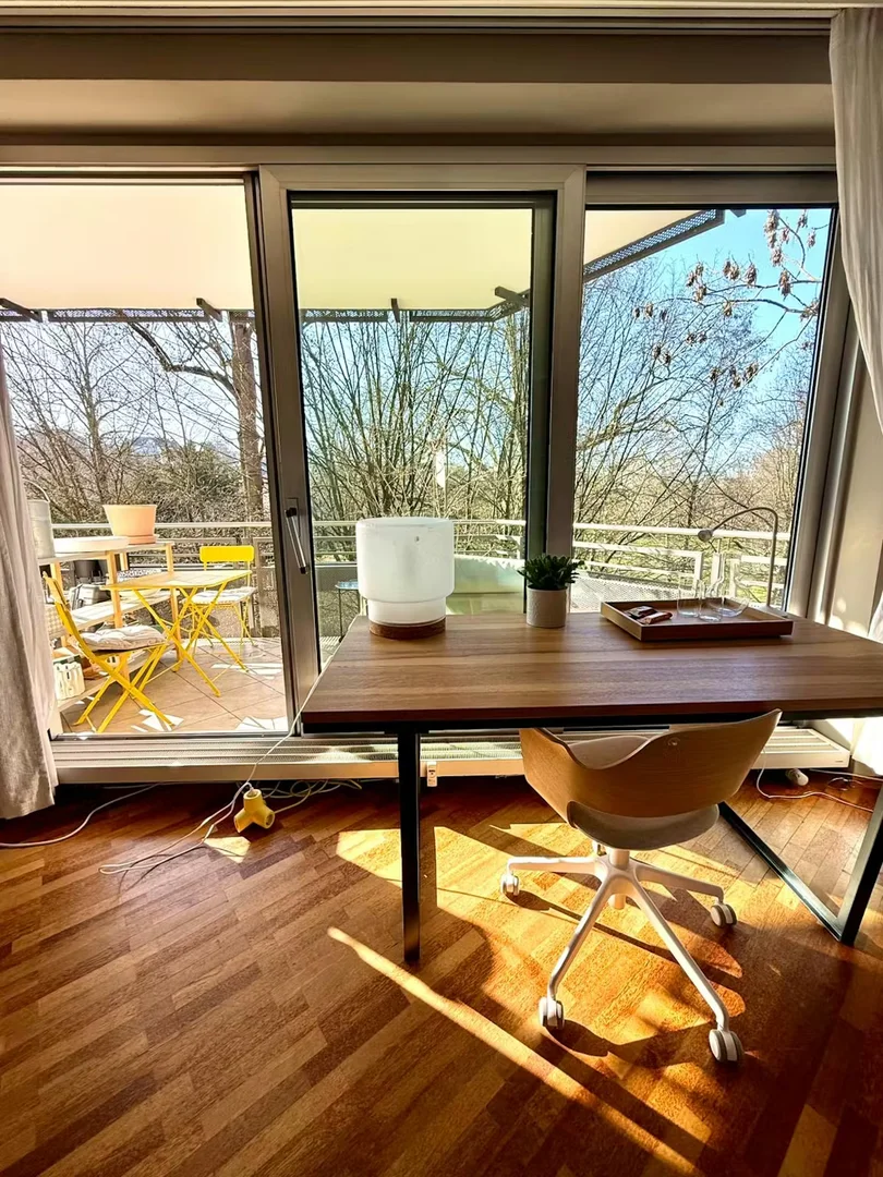 Quarto de estudante económico com localização conveniente em
