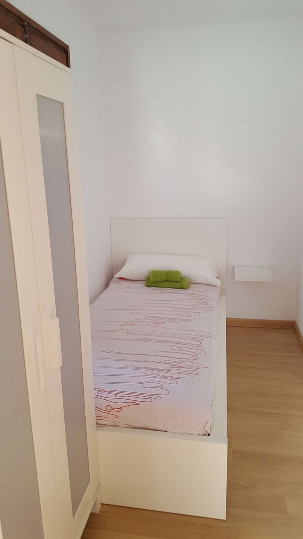 Room for rent in a shared flat in mataro
