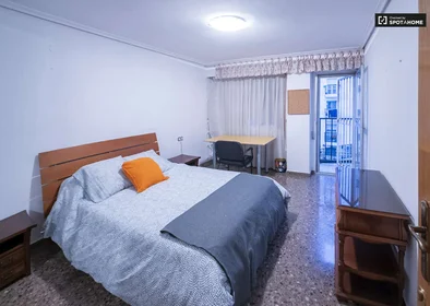 Prywatny pokój Plaça del Poeta Vicente Gaos, obraz 1 19