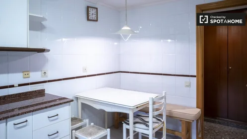 Prywatny pokój Plaça del Poeta Vicente Gaos, obraz 11 19