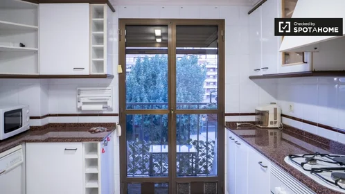 Prywatny pokój Plaça del Poeta Vicente Gaos, obraz 13 19