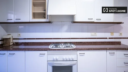 Prywatny pokój Plaça del Poeta Vicente Gaos, obraz 10 19