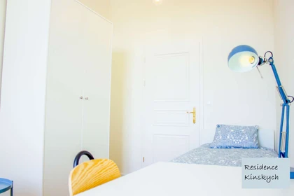 Quarto para alugar com cama de casal em Praha