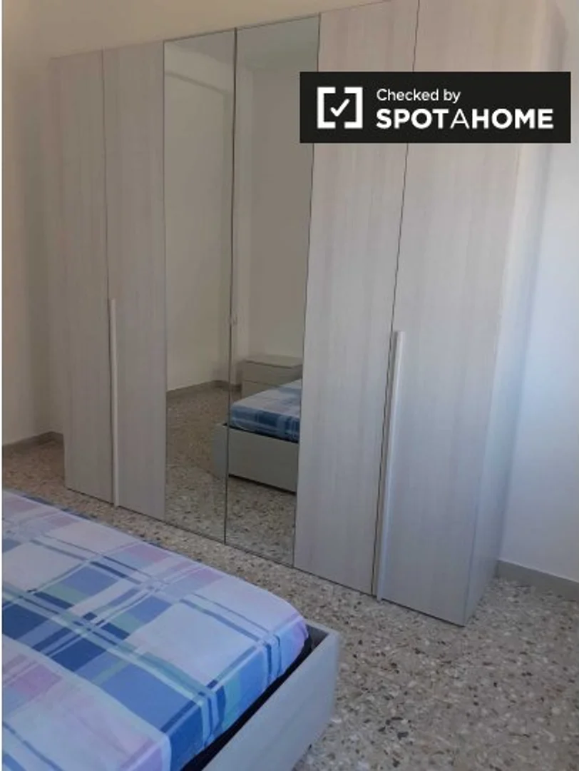 Chambre d'étudiant bon marché à proximité du campus dans 