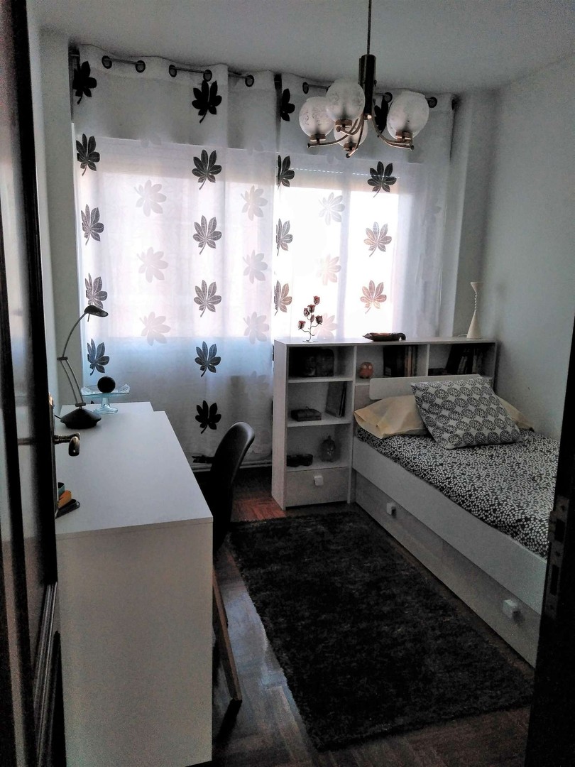 Renting rooms by the month in vigo