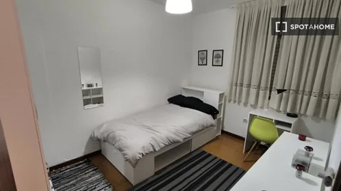 Chambre privée à Rúa do Penedo, image 2 de 19