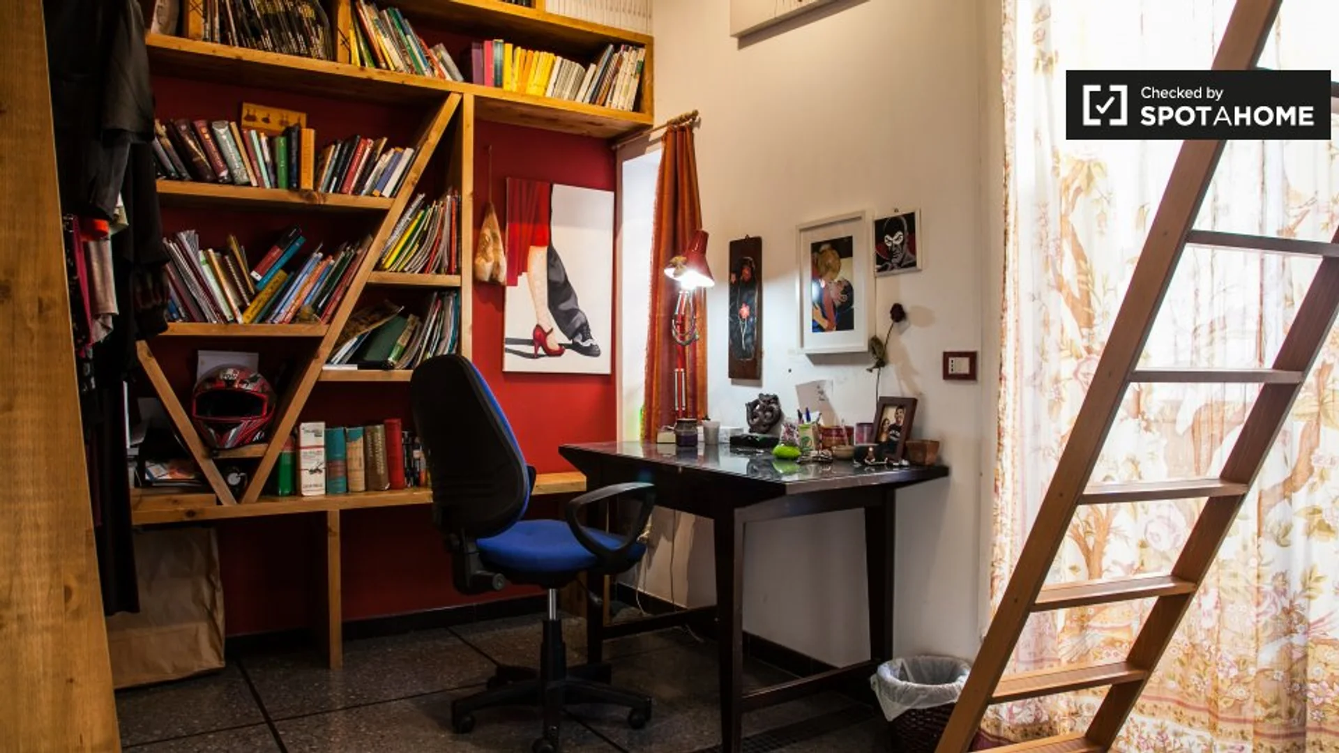 Chambre d'étudiant économique avec emplacement pratique dans