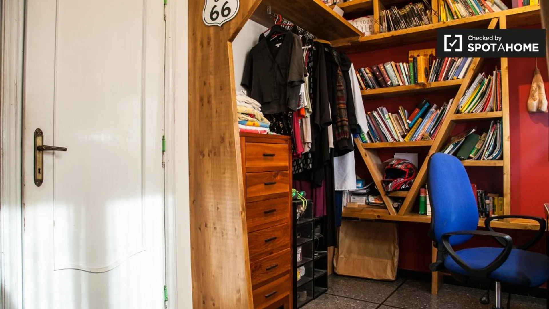 Chambre d'étudiant confortable et spacieuse dans