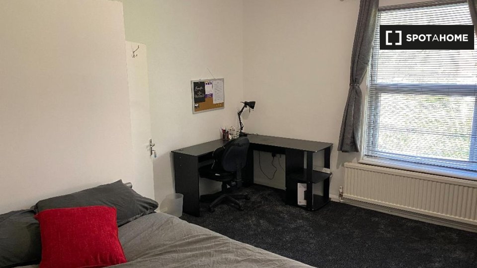 Room for rent with double bed Nottingham