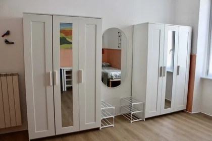 Quarto privado em Via Monte Rosa, 3, 10154 Torino TO, Italia, imagem 3 de 24