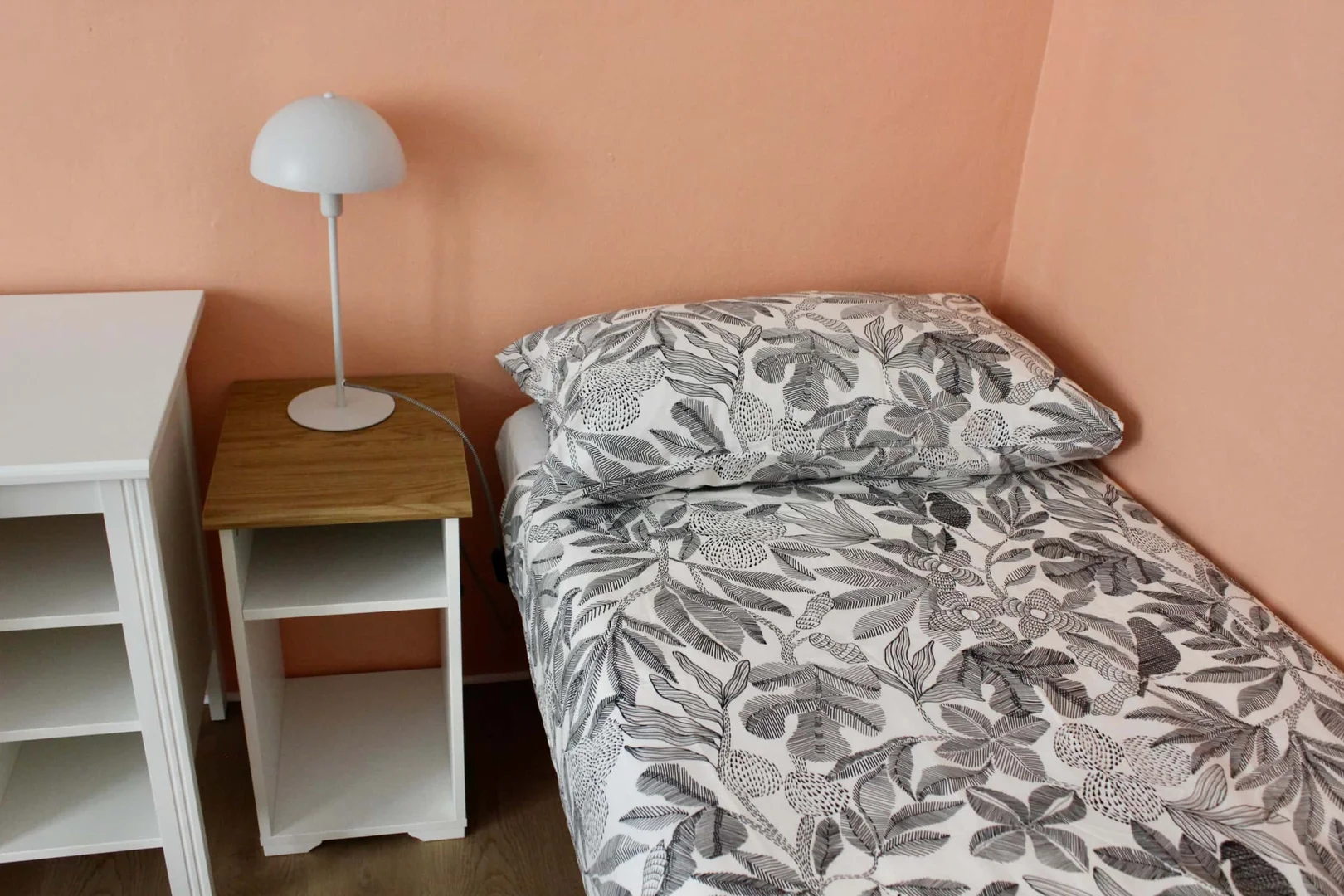 Funktionelles Studentenzimmer perfekt zum Studieren in 
