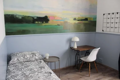 Quarto privado em Via Monte Rosa, 3, 10154 Torino TO, Italia, imagem 1 de 22