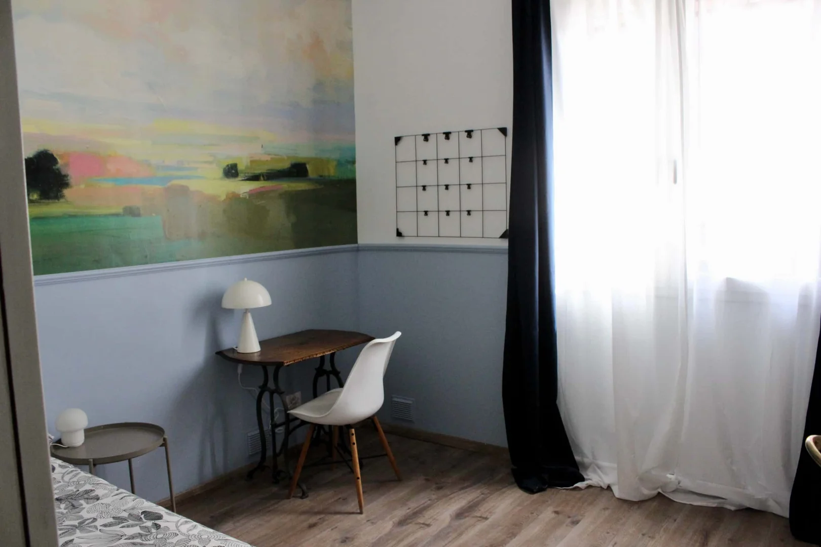 Zimmer in Studentenwohnung in  zu vermieten, voll möbliert