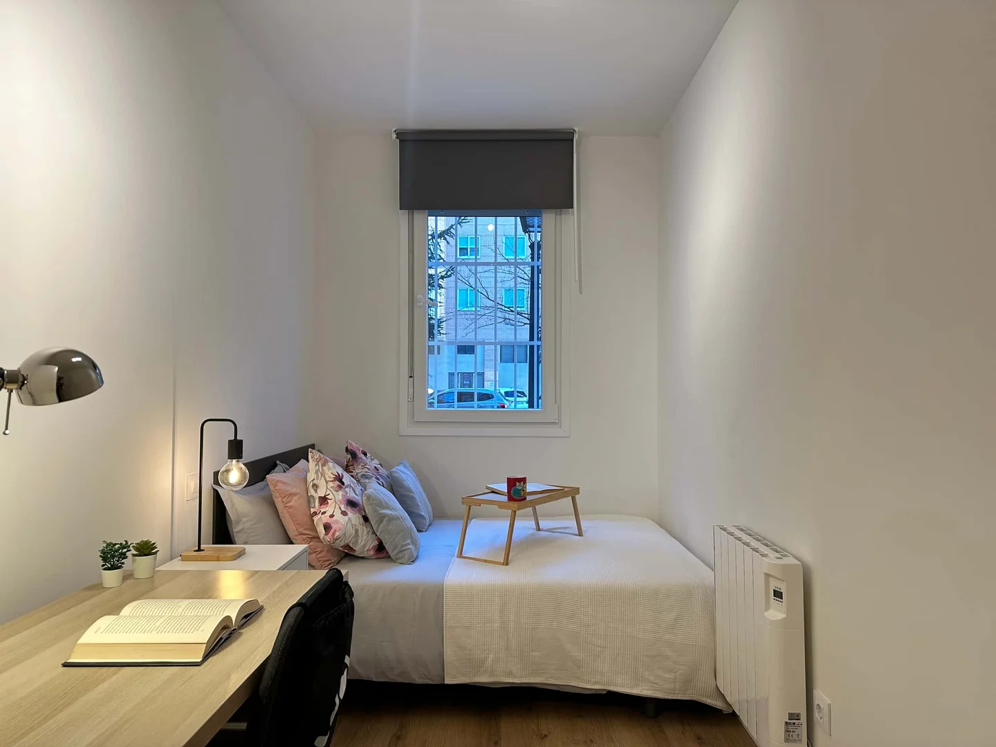 Bright and airy student room with easy university access in