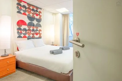 Chambre privée à Saldanha - Rua Almirante Barroso, image 17 de 21